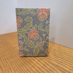 Avon Vintage Floral 1984 Presidents Club address and date notebook NWOB